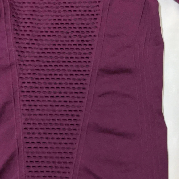 Fabletics Arta Seamless Long Sleeve Top, Port Wine Size S - Picture 13 of 15